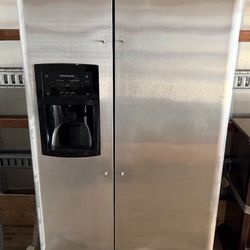 Frigidaire Side By Side Refrigerator 