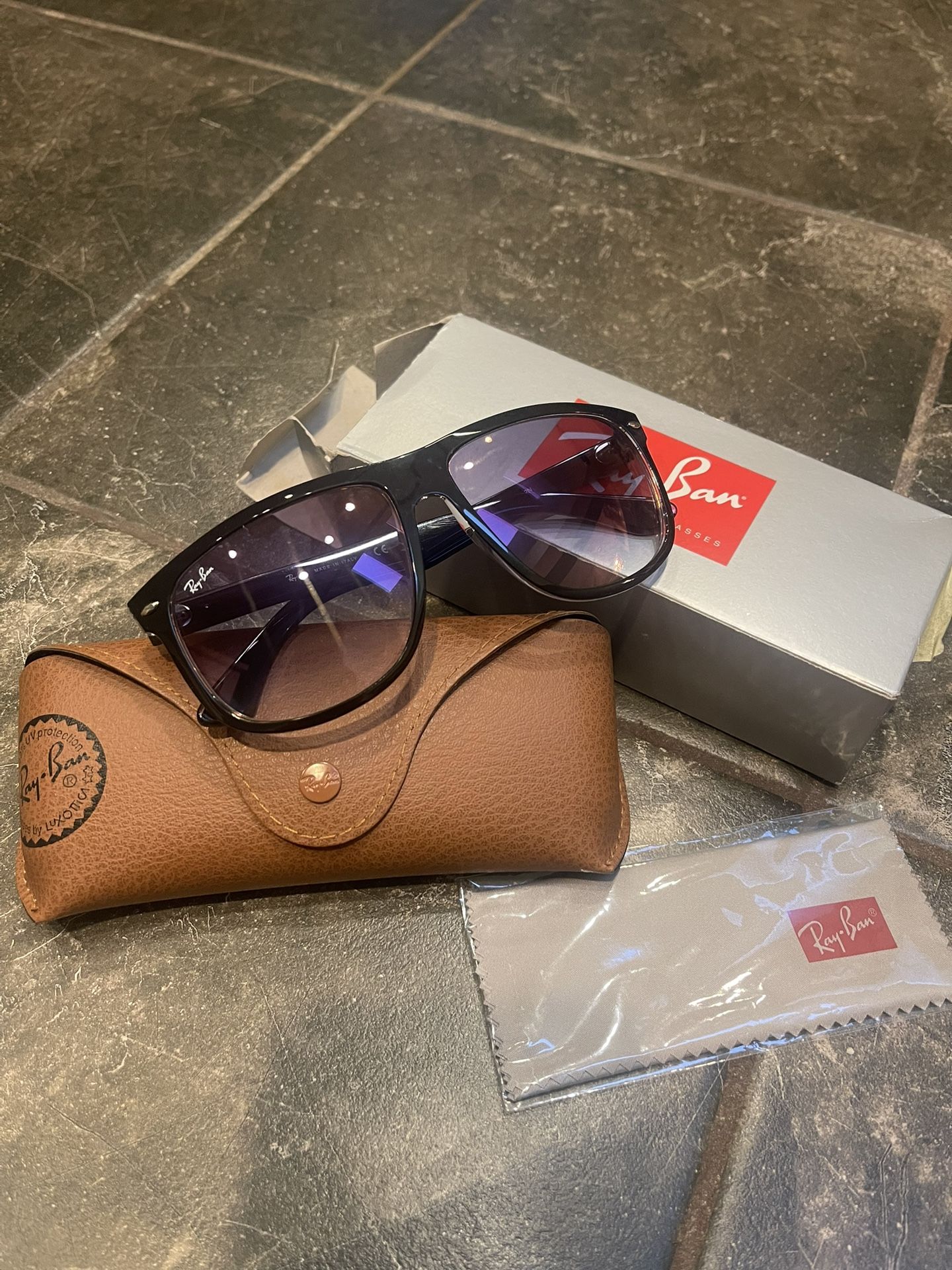 Ray-Ban Sunglasses