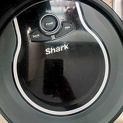Shark ION ROBOT 750 Vacuum Cleaner