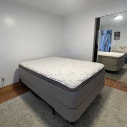 Bed With Metal Bed Frame With Mattress 