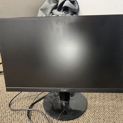 Acer 24 Inch Monitors (4) Fairly Unused