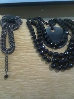 3-piece set Black wristlet, Round Circle necklace,Beaded necklace $8.00 cash only