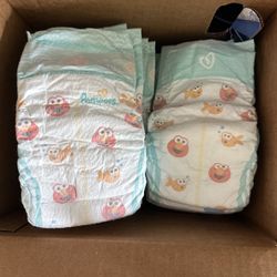 Size 4 Pampers Diapers