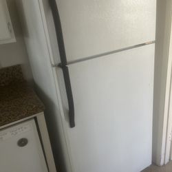 Refrigerator For Sale 