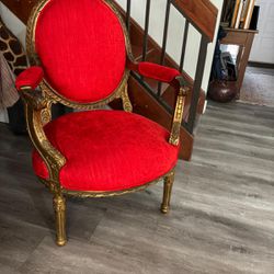 2 Luxurious Vintage Chairs
