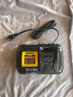 Dewalt DCB1106 Battery Charger