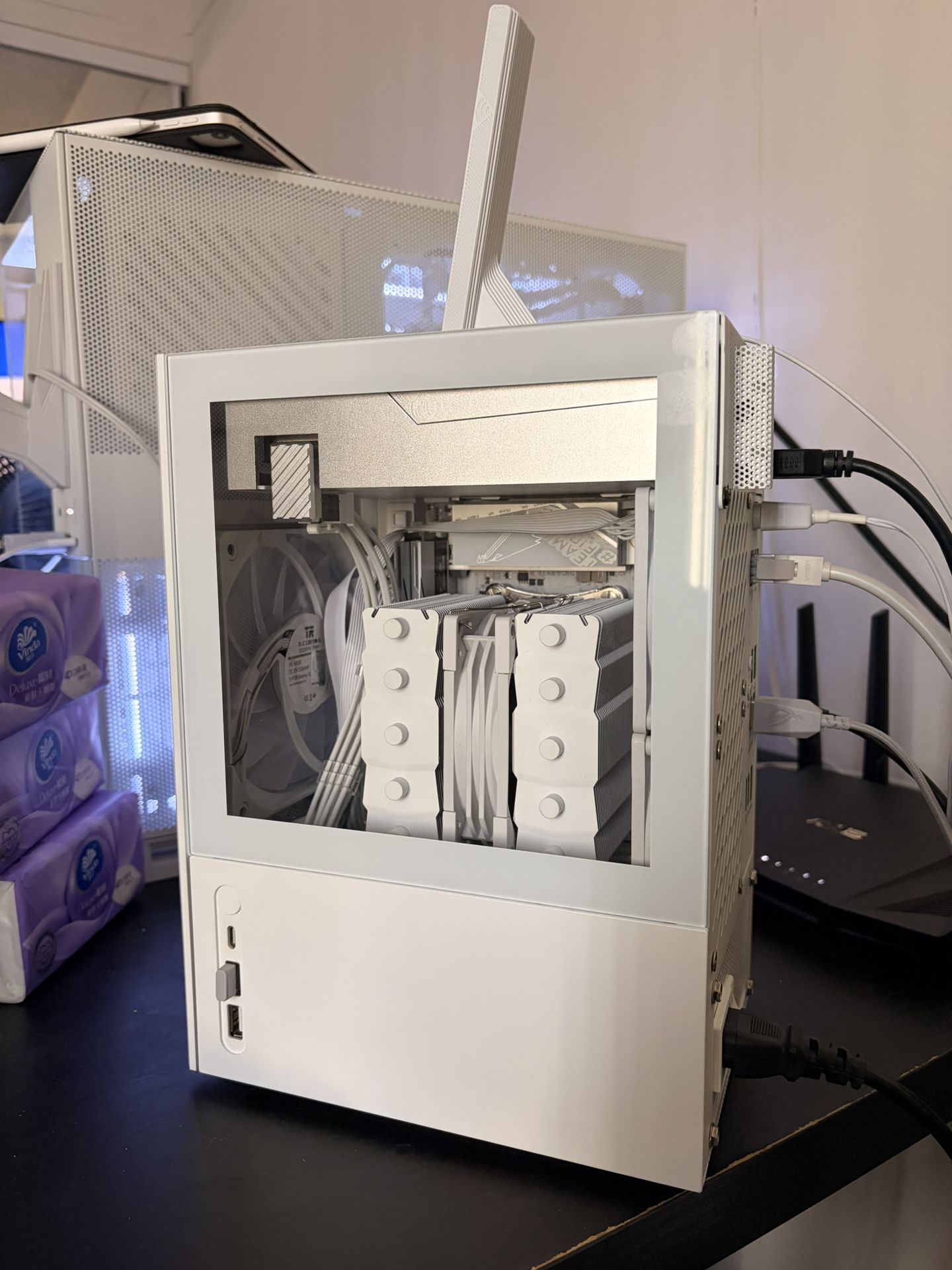 9800x3d+4070 SFF ITX PC (White)