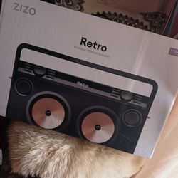 BRAND BRAND NEW IN BOX RETRO BY ZIZO BEAUTIFUL BLUE TOOTH REMOTE USB PORT ETC PAID 229 SELL 1ST 75 FIRM FINAL PRICE