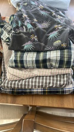 Men’s Size Medium Button -ups