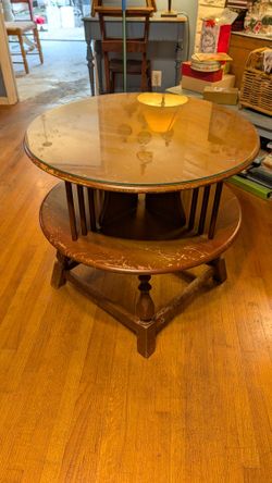 Round Coffee / Side Table