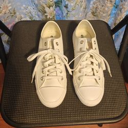 Women's Converse Shoes Size 8.5