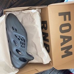 Adidas Yeezy Foam Runner Lot