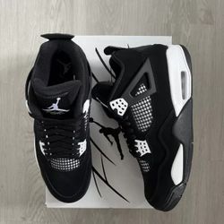Jordan 4 White Thunder