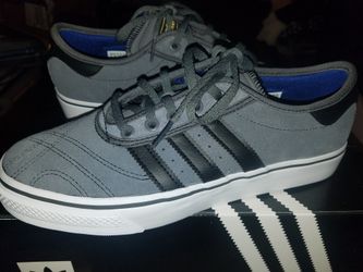 Adidas mens size 8 $30.00