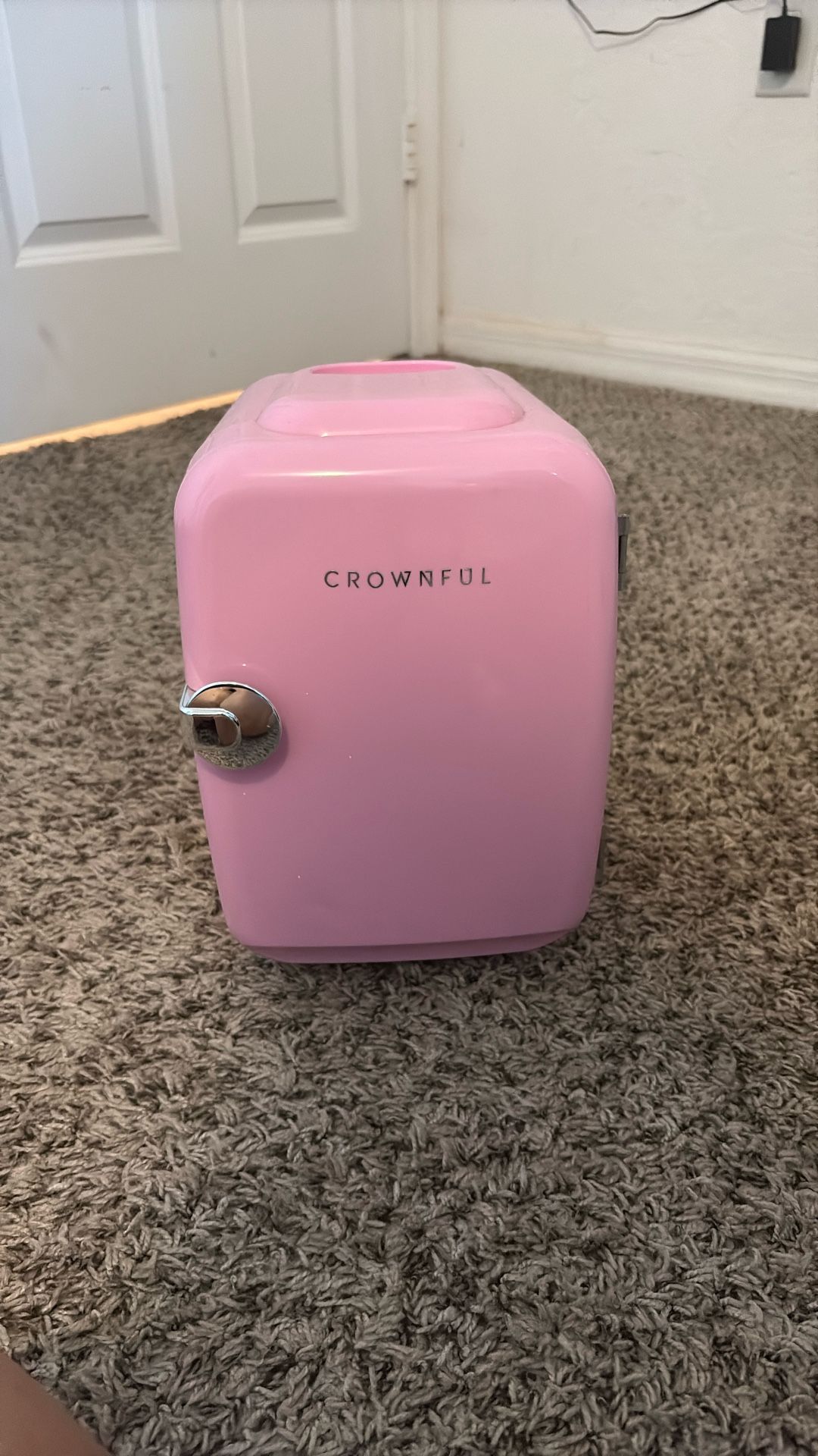mini makeup fridge