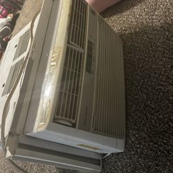 Window AC Unit 