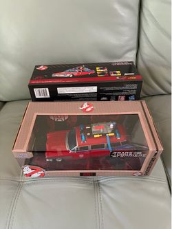 Transformer/Ghostbusters diecast 1/24 scale larger