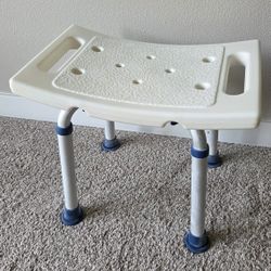 Heavy duty shower chair no damages