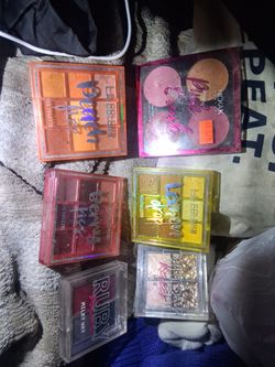 Assorted Eyeshadow Pallets Bundle