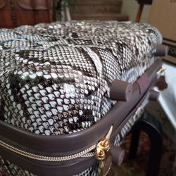 New With Tags High Quality Brand Makeup Bag Please See All Pictures $50 Pick Up At Country Club And Grant 