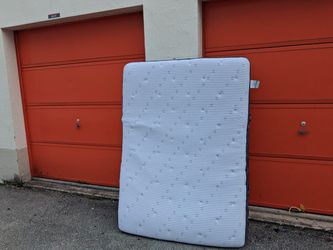 Full size mattres