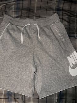 Men nike shorts L