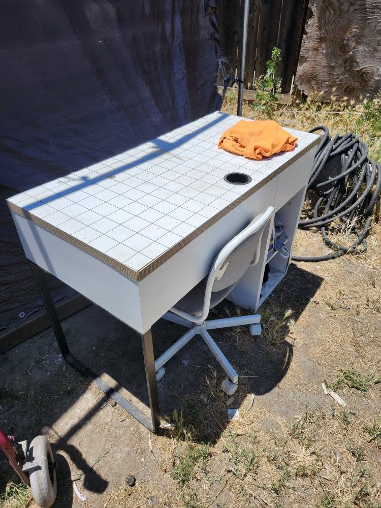 Kids Desk And Chair