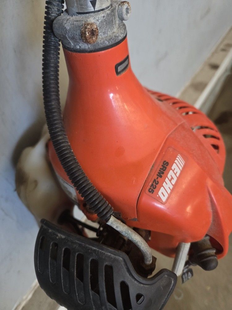 Echo weed whacker straight shaft.. Good condition..