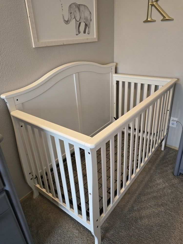 4-in-1 CRIB TO DAYBED