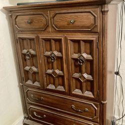Antique 7 Piece Wood Bedroom Set