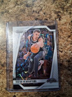 Victor Wembanyama Panini Prizm Basketball Card