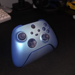 Xbox Aquashift Controller And Quick Charging Stand