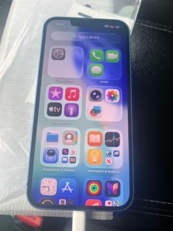 Apple iPhone 13