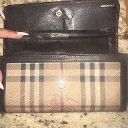 Burberry wallet 