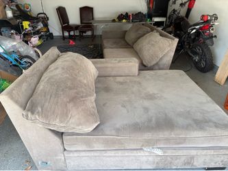 Free sectional