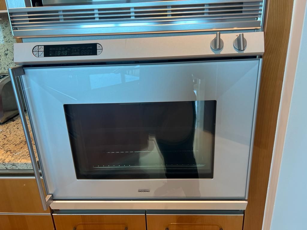 Used 27” Gaggenau Electric Oven In Perfect Condition