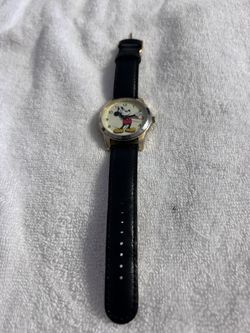 DISNEY MICKEY MOUSE WATCH 358