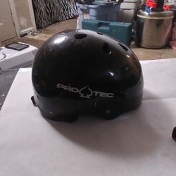 Protect Skateboarding Helmet