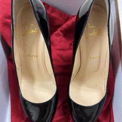 Christian Louis Vuitton red bottom size9 for Sale in Fort Worth, TX -  OfferUp