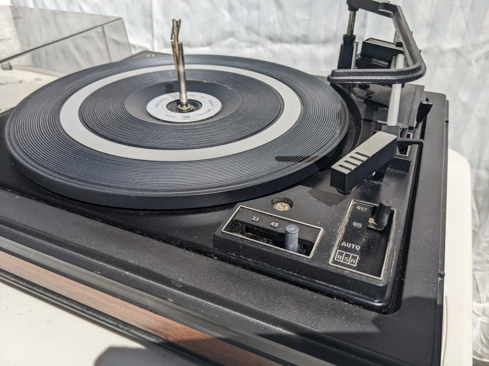 Vintage Radio Shack, Realistic 49 Turntable Record Player for Sale in