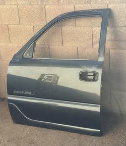 2003 Yukon Denali Driver Door (Shell Only)