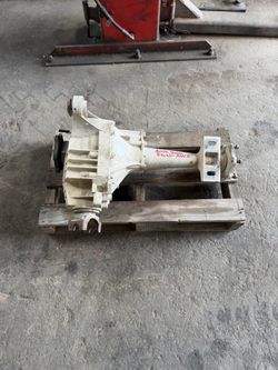 2000-2006 GMC YUKON DENALI (AWD - ALL WHEEL DRIVE) FRONT DIFFERENTIAL (GT4 - 3.73 ratio) OEM PART