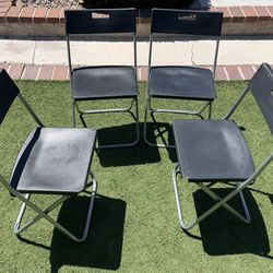 4 Foldable Plastic chairs 
