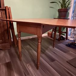 19th Century Antique Maple Drop Leaf Table 