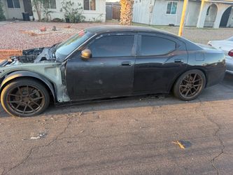 06-08 Dodge charger rt part out