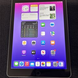 iPad 6th Gen A1893 (space 128GB)