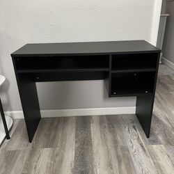 Brown/black Small Desk 