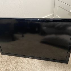 Samsung TV 32 Inches Flat Screen 