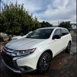 2017 Mitsubishi Outlander 