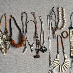 Jewelry : Necklaces & Bracelet 12 Piece Collection 